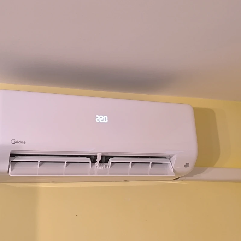 Midea beltéri klímaegység telepítése lakásban